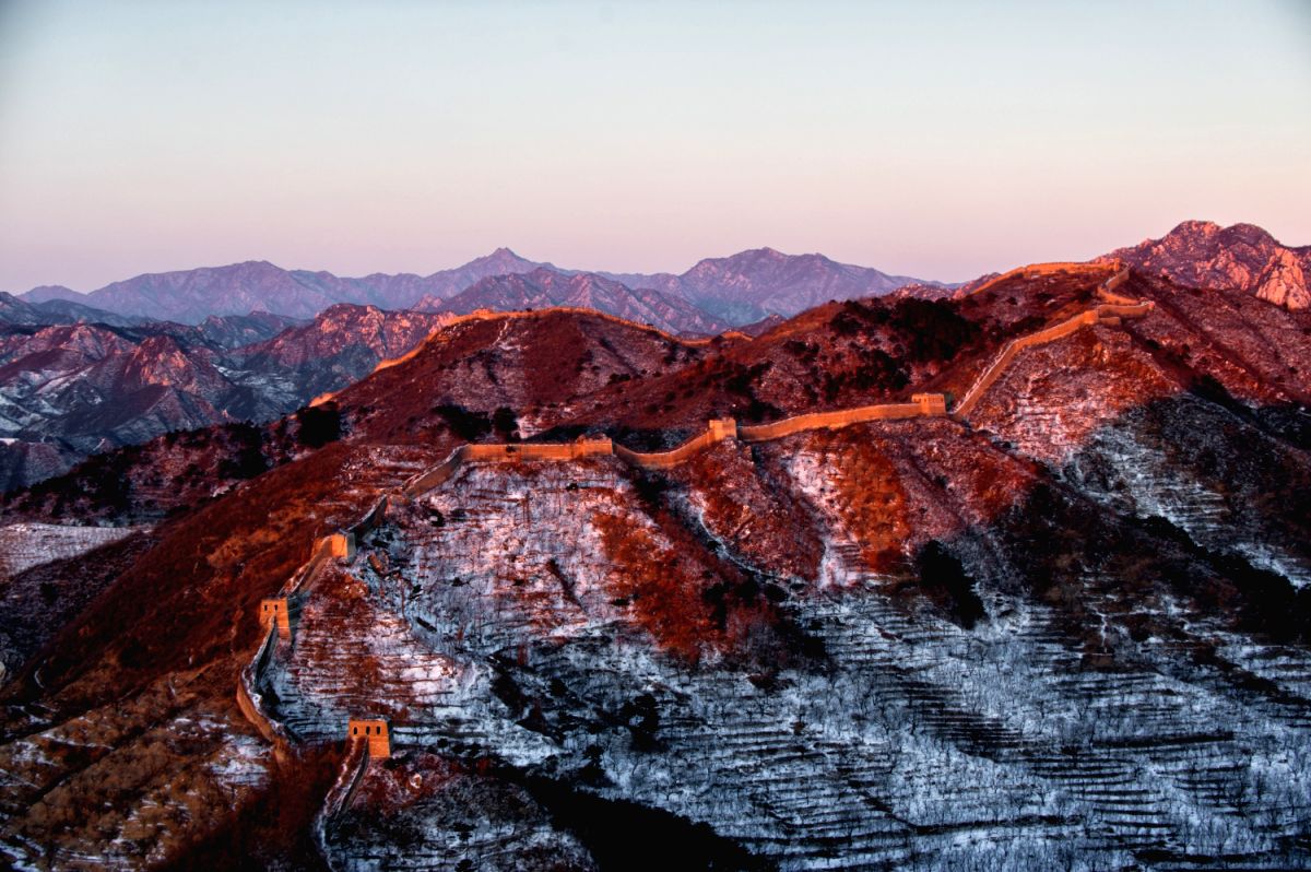 The Huanghuacheng Lakeside Great Wall at dawn in Beijing.