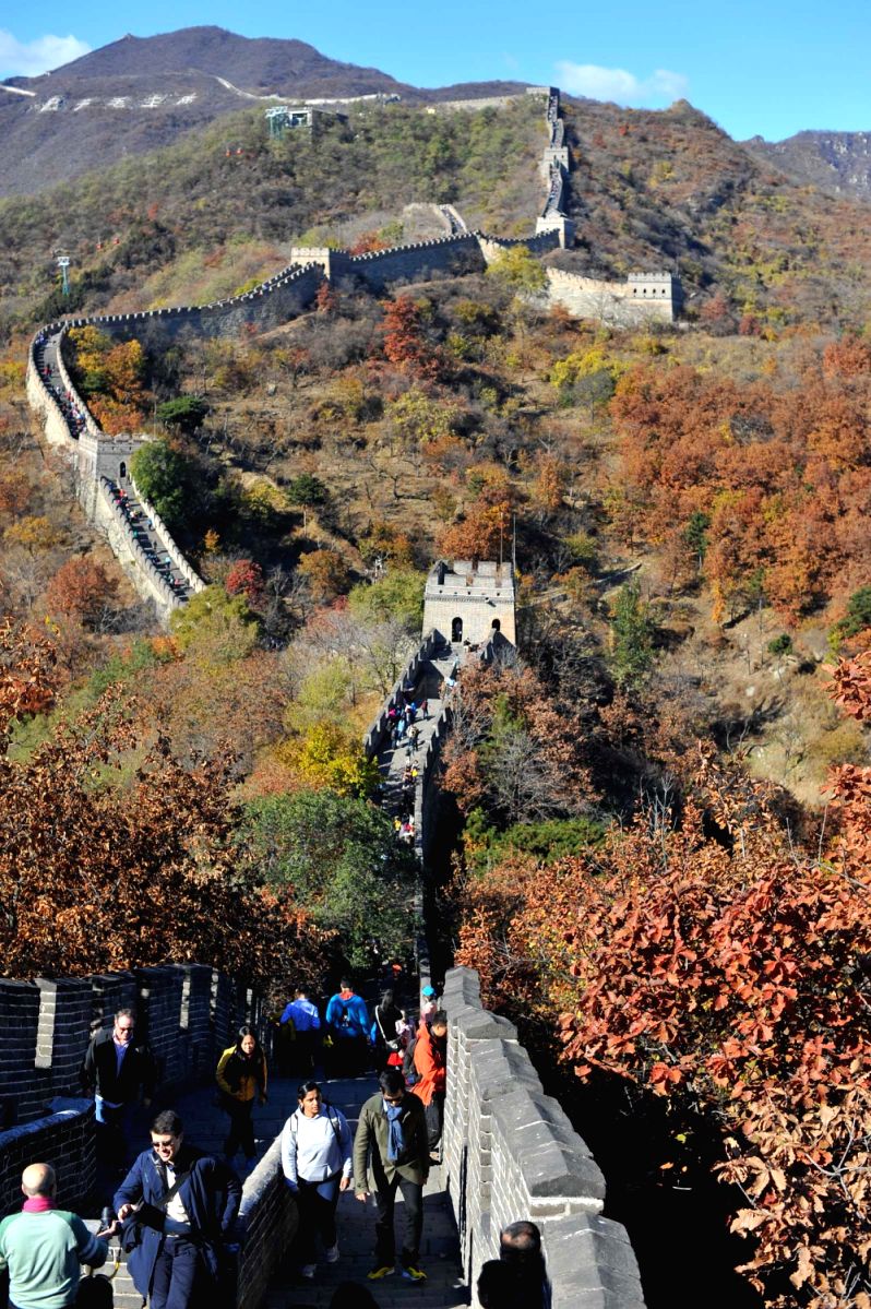 The autumn scenery of Mutianyu Great Wall in Beijing.