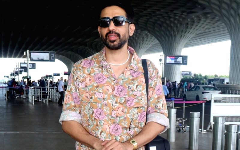 : Mumbai:  Indian actor Gulshan Devaiah spotted at airport,