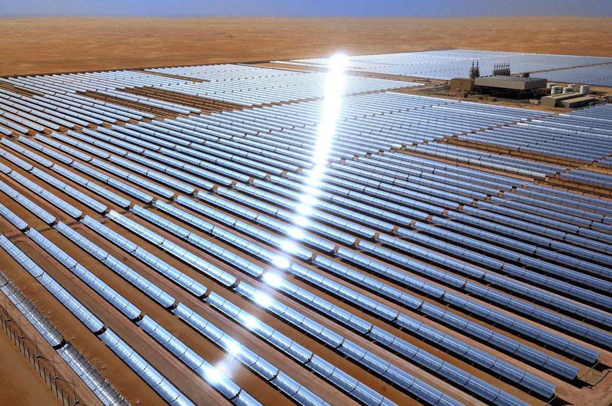 World's Largest Solar Power Plant: Abu Dhabi, United Arab Emirates - Shams 1 