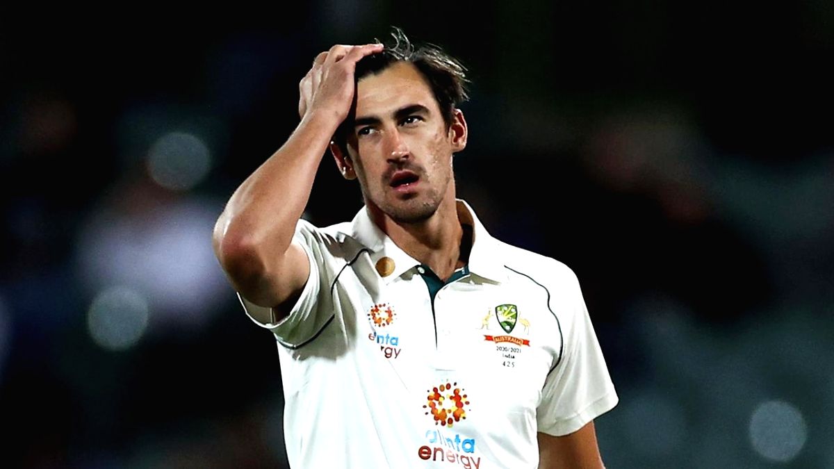 Mitchell Starc sent for scans following finger injury on day one of Boxing Day Test against SA