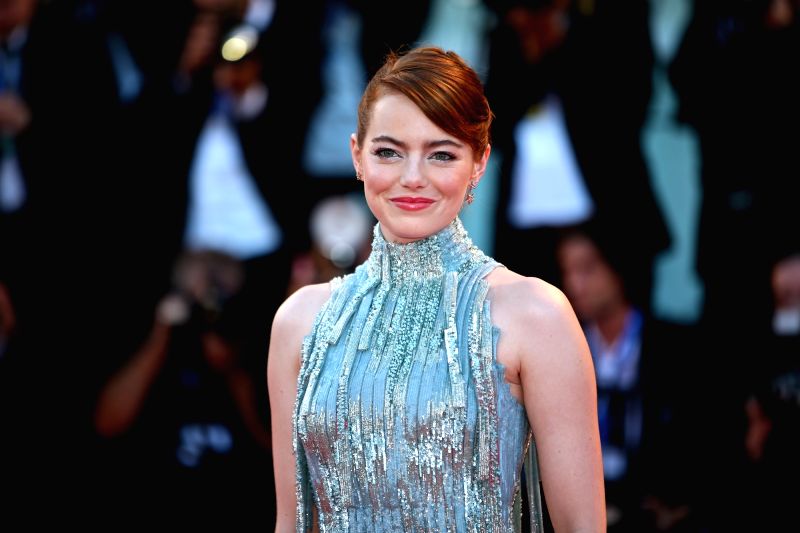 VENICE, Aug. 31, 2016 - Actress Emma Stone arrives at the red carpet to attend the opening ceremony of the 73rd Venice Film Festival in Venice, Italy, Aug. 31, 2016.